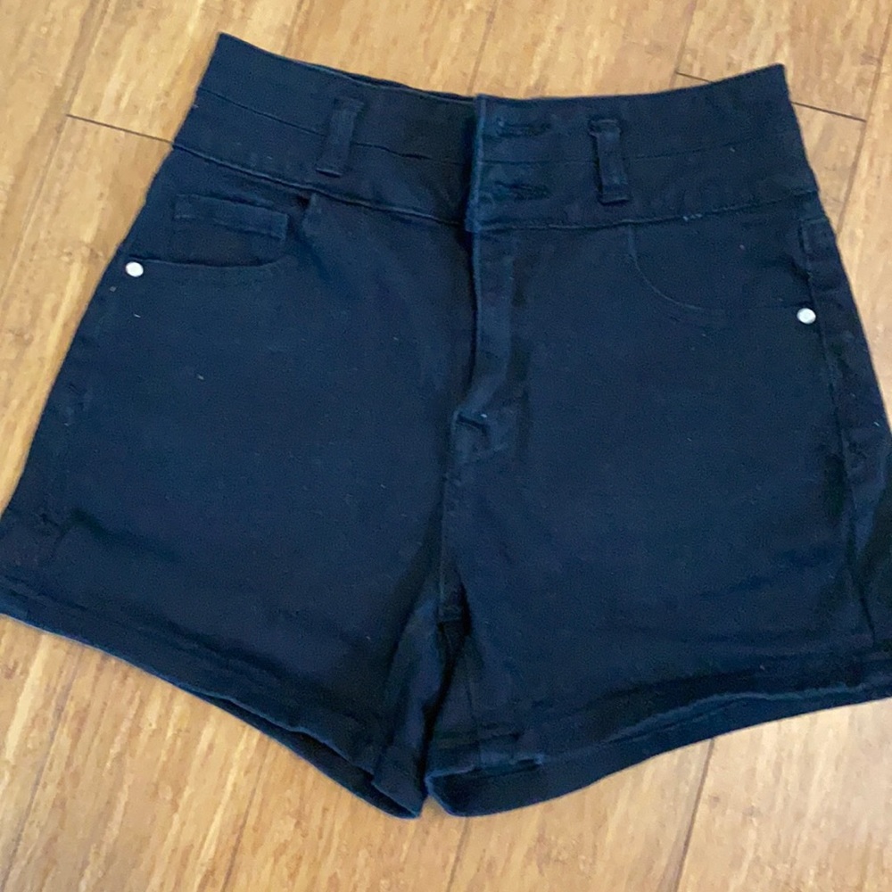 PAPAYA Black Short